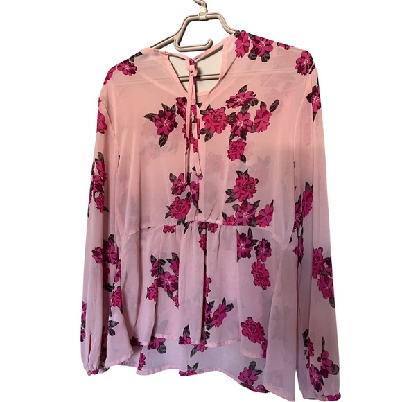 Sheer Flowy floral top - Picture 2 of 3